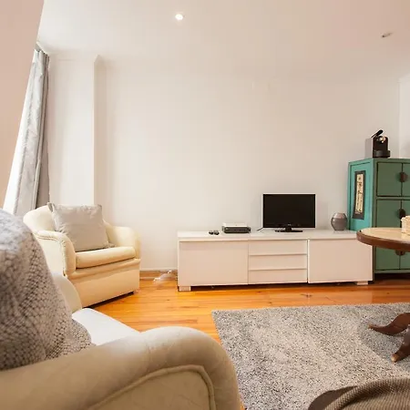 Apartment Feels Like Home Downtown Duplex Flat