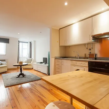 Feels Like Home Downtown Duplex Flat Lisbon