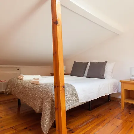 Feels Like Downtown Duplex Flat Lisboa